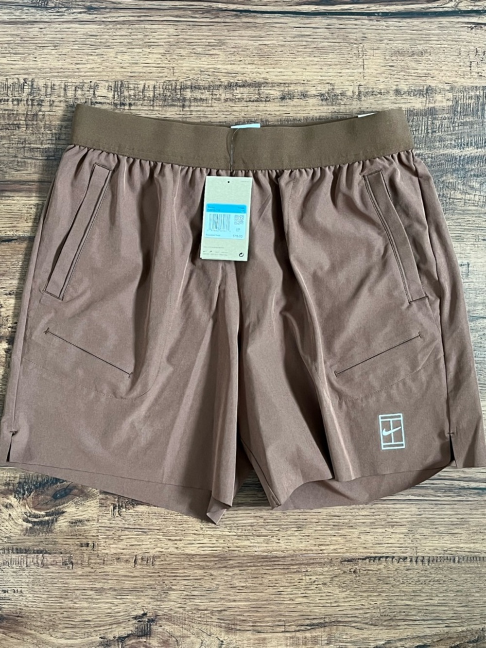 Nike Court Dri Fit ADV 6” Shorts ‘Brown White’ (size mens M)